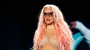Karol G reina en Premio Lo Nuestro, mientras que Bad Bunny se queda con las manos vacías