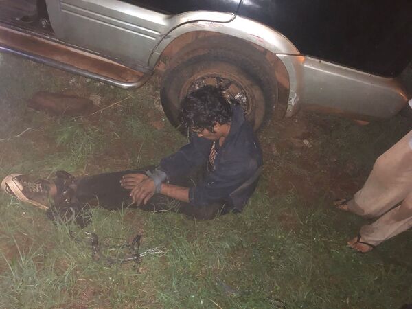 INTENTABA HURTAR EN UN VEHÍCULO Y VECINOS LO REDUJERON EN ENCARNACIÓN - Itapúa Noticias