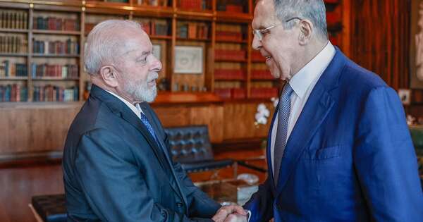 La Nación / Lula recibió a canciller ruso Lavrov