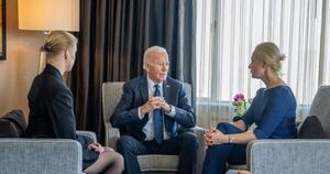 La Nación / Biden se reunió con la viuda de Navalni