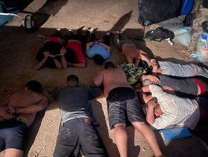 Allanan hangar con avioneta y armas y detienen a diez extranjeros en Alto Paraguay · Radio Monumental 1080 AM