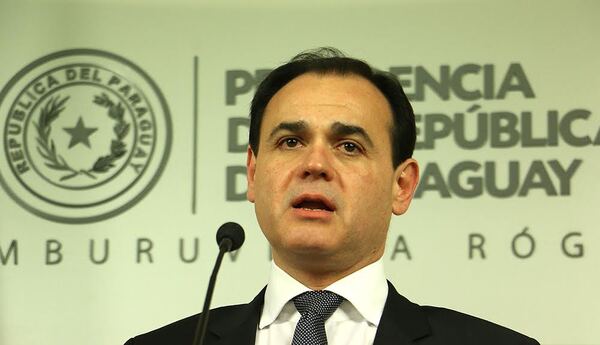 Canciller desmiente «acuerdo migratorio» con el Reino Unido | 1000 Noticias