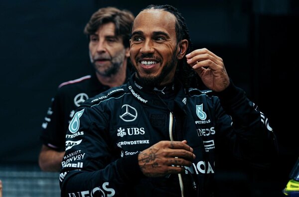 Versus / Hamilton quiere "empezar un nuevo capítulo" con Ferrari en 2025