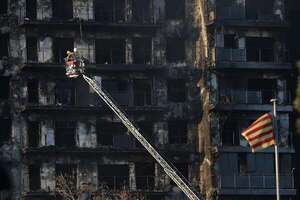 Valencia, una ciudad sobrecogida por la tragedia de un incendio infernal - Mundo - ABC Color