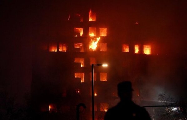 Incendio Valencia: aumenta a 5 la cifra de muertos y al menos 20 desaparecidos | 1000 Noticias