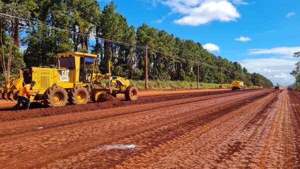 Avanzan las obras de construcción del primer lote de la ruta Puerto Indio - .::Agencia IP::.