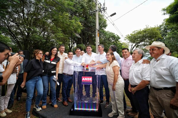ANDE contribuye a iluminación pública de avenidas de San Juan Bautista, Misiones - .::Agencia IP::.