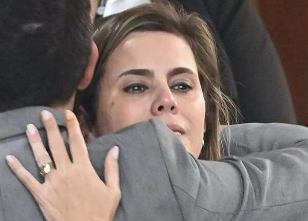 Feministas exigen restitución de Kattya González en el Senado - Política - ABC Color