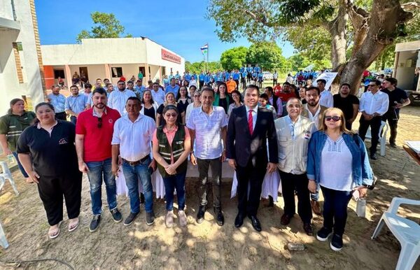 Casa de Justicia Móvil llegó a ciudadanos de Carmelo Peralta - .::Agencia IP::.