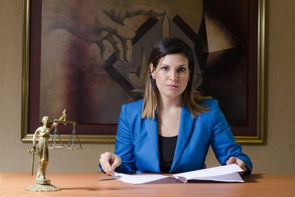 Fiscala niega actuación deficiente tras sobreseimiento de procesado por trata
