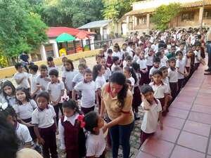 En medio del bullicio, escolares retornan a las aulas en el Alto Paraguay - Noticias del Chaco - ABC Color
