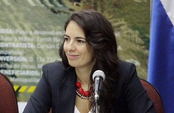 Ministra del MOPC anunció la ampliación de la ruta entre Itauguá e Itá