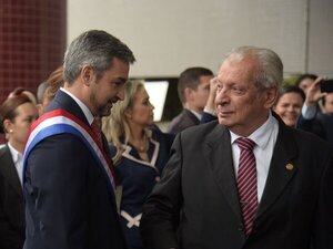 Kalé Galaverna: “Mario Abdo Benítez saqueó al Paraguay”