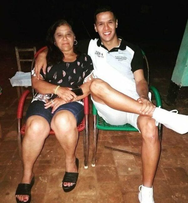 Mamá de Alex Arce: “Después de tanto sacrificio está logrando su objetivo”