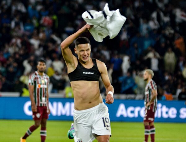 El gran presente de Alex Arce, el goleador del momento, · Radio Monumental 1080 AM
