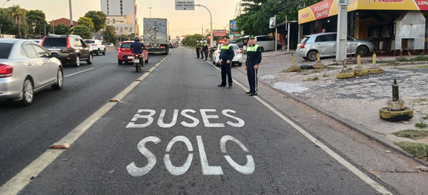 Aplican multas a conductores por incumplir carril único en la exTranschaco - trece