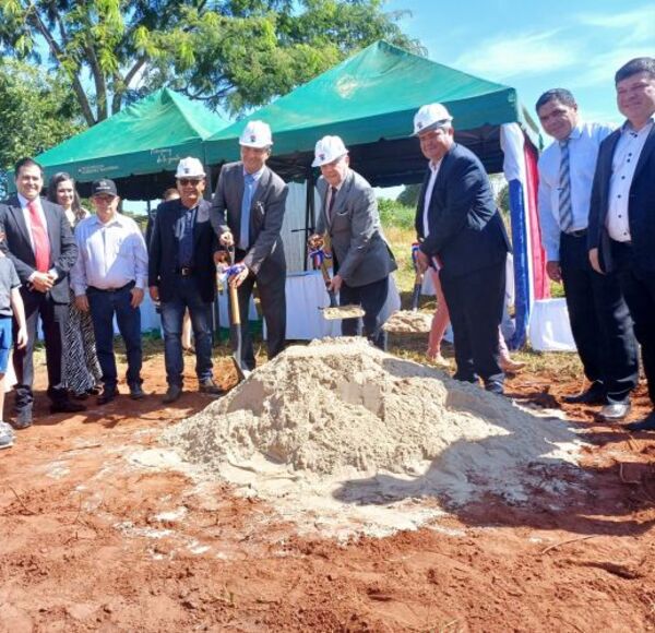 Ceremonia de palada inicial para futura sede del Juzgado de Paz de Karapa'i