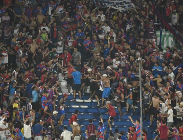 Referente de "La Plaza" asegura que entrarán igual a los estadios · Radio Monumental 1080 AM