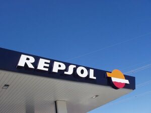 Repsol pide indemnizaci贸n de 197 millones d贸lares por derrame de petr贸leo en Per煤 en 2022 - Revista PLUS