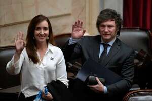 Vicepresidenta argentina retira un busto del exmandatario Néstor Kirchner en el Senado - Mundo - ABC Color