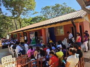 Municipalidad de Paso Horqueta Inaugura Aulas y Entrega Tanques de Agua