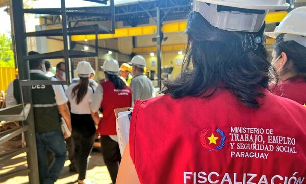La fábrica de embutidos Ochsi de San Lorenzo reiniciara sus labores desde mañana