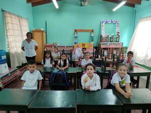 Caacupé: alumnos empezaron las clases sin kits escolares - Nacionales - ABC Color