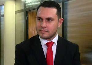 Juez ratifica imputación contra Hernán Rivas y “chicana” va a la Cámara - Policiales - ABC Color