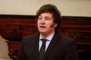 Javier Milei trata de "degenerados fiscales" a los gobernadores que le disputan fondos - Mundo - ABC Color
