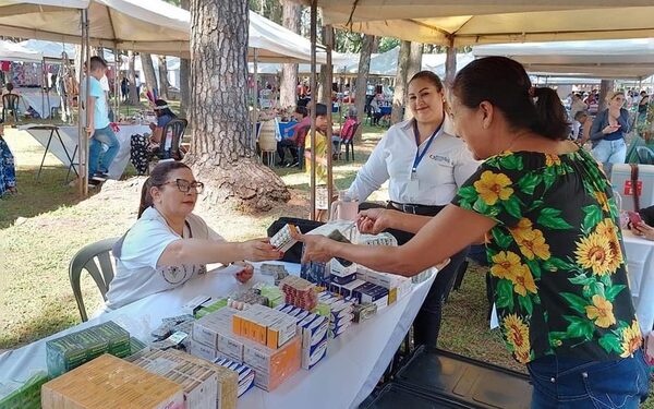 Feria de mujeres emprendedoras contó con asistencia médica