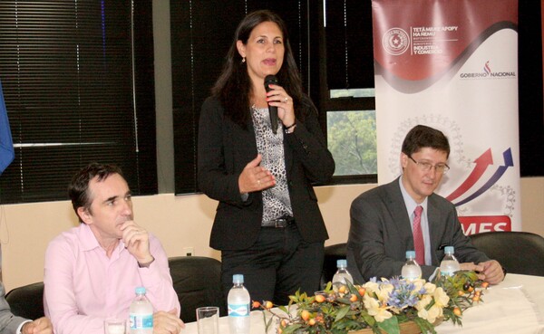 Ministra propone creatividad, formación académica y innovación por el Día de la Mujer - La Tribuna