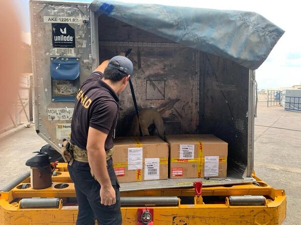 Incautan casi 60 kilos de cocaína en el Aeropuerro Silvio Petirossi