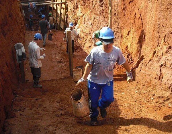 Paraguay buscará en Canadá alianzas con inversionistas interesados en la exploración minera - La Tribuna