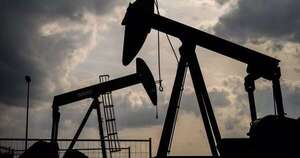 La Nación / Provincias argentinas amenazan con cortar suministro de petróleo y gas por disputa con Milei