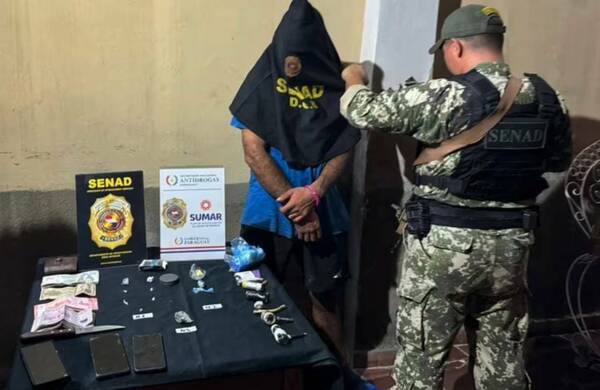 ¡Hay todo tío! Cayó en “Barrero” sin chipa pero con “toquitos”, “bolitas”, pipas, puñal, celulares, dinero, ere eréa