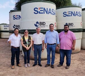 Gobierno entregó 18 tanques para reservorio de agua en comunidades indígenas del Chaco - .::Agencia IP::.