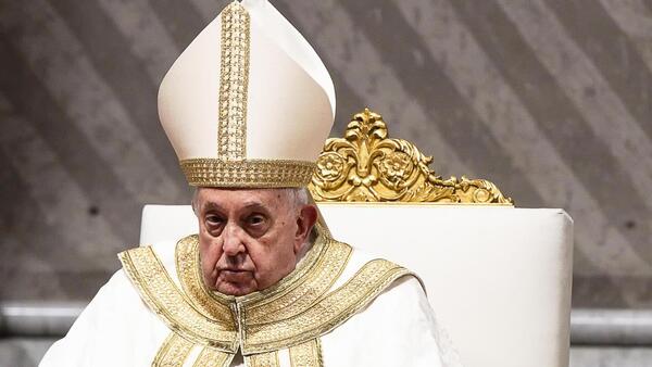 El papa Francisco tiene una ligera gripe y anula su agenda de este sábado