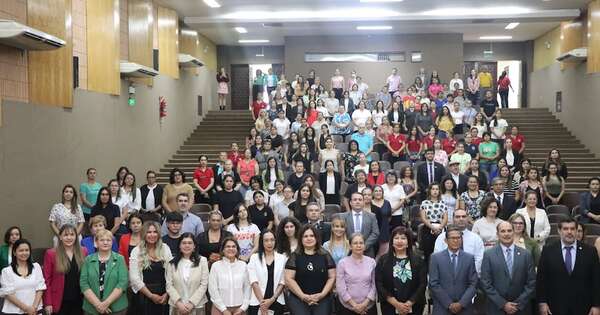 La Nación / Visibilizando el aporte femenino en la academia