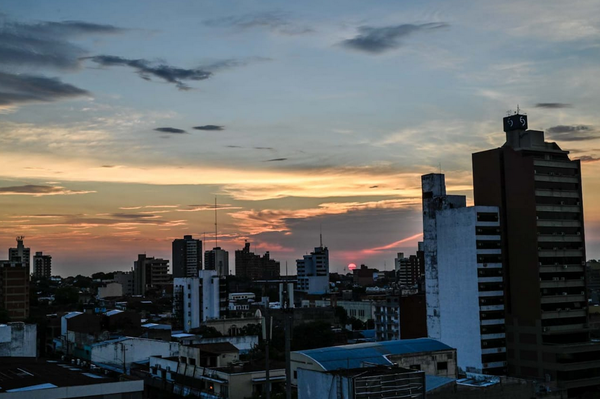 Anuncian un domingo caluroso con chaparrones y tormentas eléctricas - trece