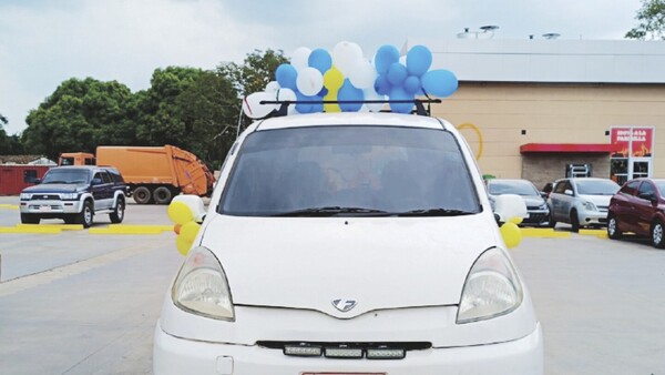 Aguaron caravana de Estudiantes capiateños