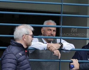 Fuerte reclamo del público de Cerro Porteño a Juan José Zapag