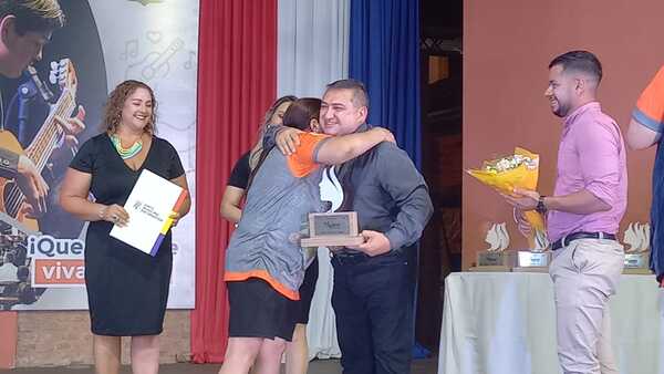 Municipalidad de Encarnación homenajea a las "Mujeres que Inspiran" en el Día de la Mujer Paraguaya