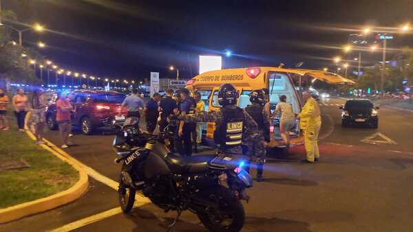 Accidente deja a una motociclista herida en la costanera de Encarnación