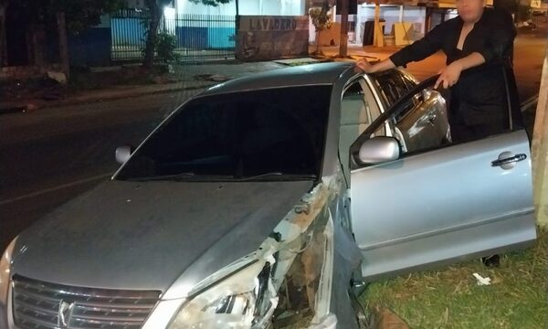 Borracho atropella paseo central en Franco