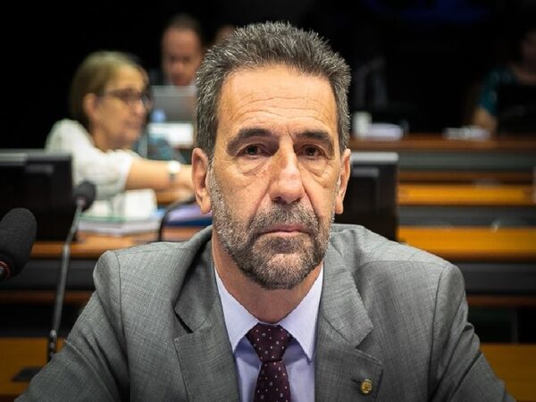 Director brasileño de Itaipú admite que negociación de tarifa se volvió un “problema diplomático”