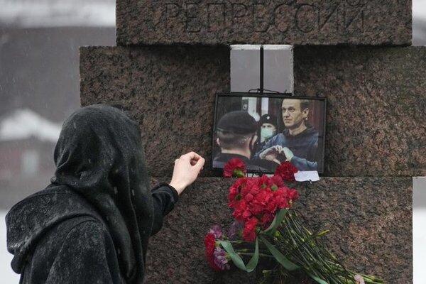 Madre de Navalny recibió el cuerpo de su hijo