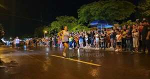 La Nación / Concepción celebró su tercera carrera de tacones