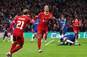 Liverpool conquista la Copa de la Liga en la prórroga