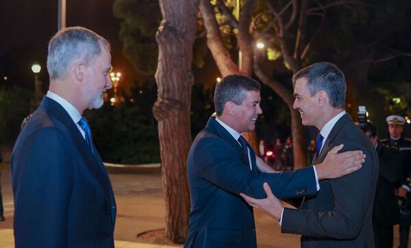 Peña dialogó con Rey y presidente de España sobre oportunidades de inversión