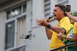 Bolsonaro se defiende de las acusaciones de golpismo ante miles de seguidores - Mundo - ABC Color